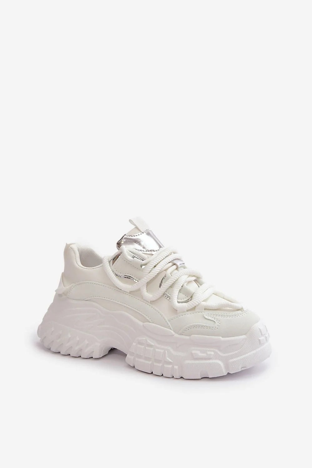 Chaussures de sport modernes pour femme, design épuré, cuir artificiel, semelle confort, style casual, polyvalente, tendance 2023