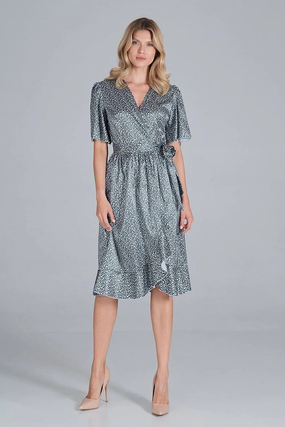 Robe cocktail polyester élégante à pois ceinture ajustable manches courtes pour femme moderne et raffinée