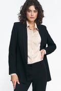 blazer femme noir élégante sans fermeture coupe droite longueur hanches col tailleur épaules structurées manches longues tissu fluide viscose polyester