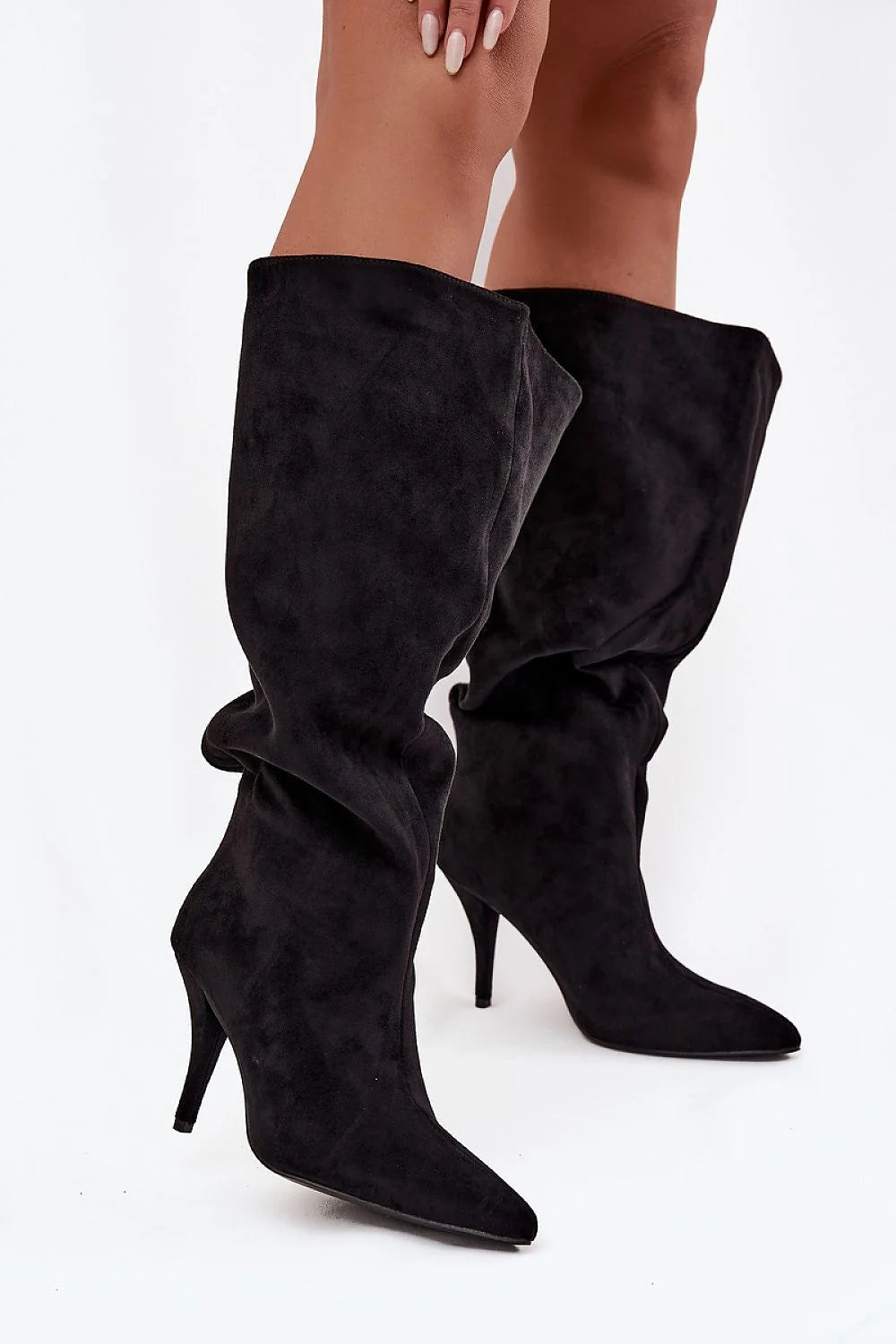 bottes hautes femme suédine écologique noires tige froncée bout pointu talon aiguille pullon slim veloutée élégantes soirée urbain chic