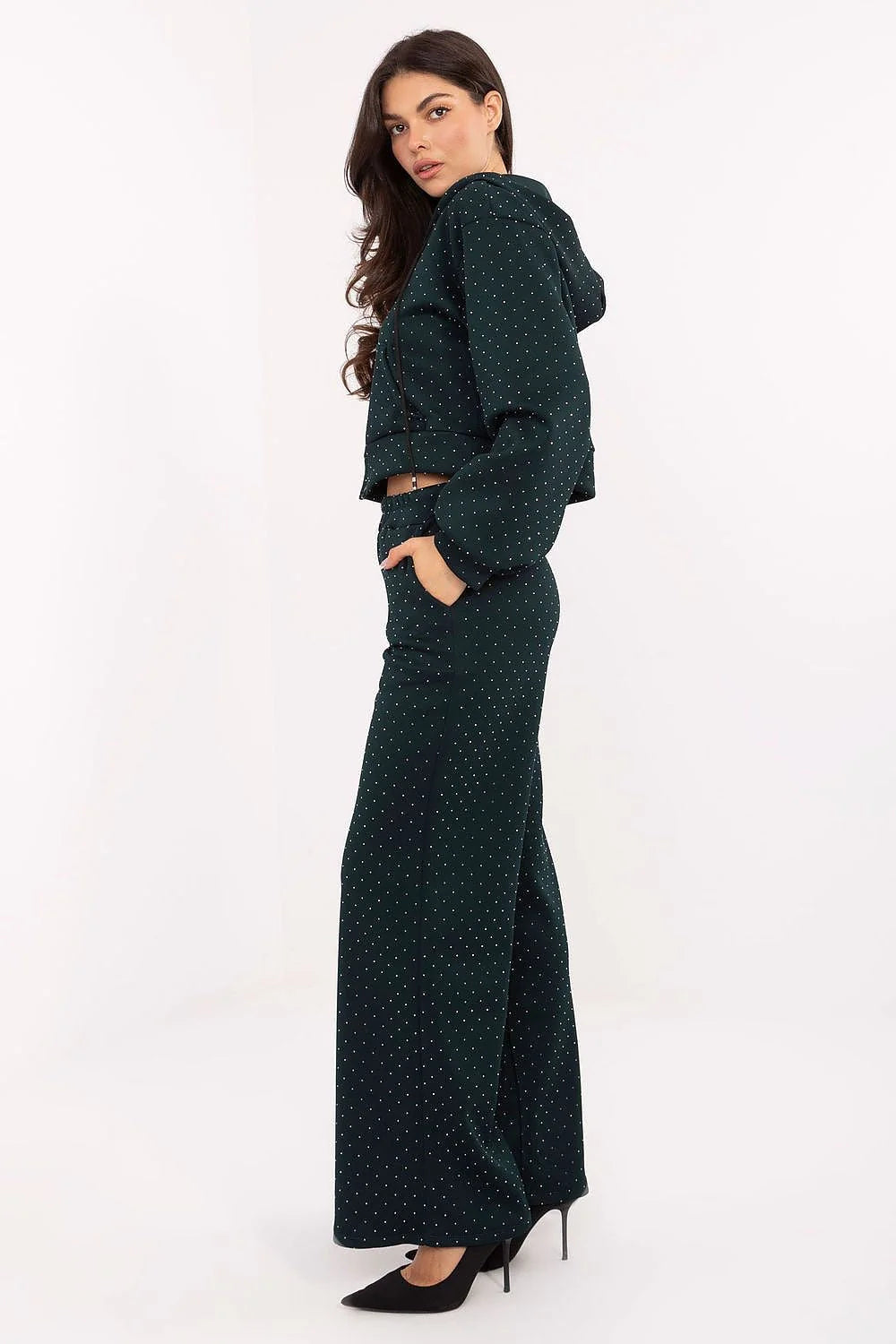 survêtement femme chic velours vert sapin strass scintillants sweat zippé capuche cordon pantalon taille haute jambes larges poches latérales