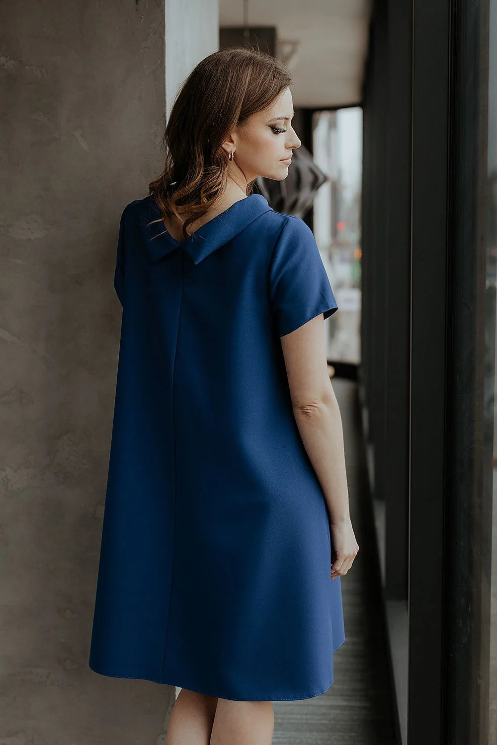 Robe de jour élégante A-ligne manches courtes col bateau couleur bleu turquoise femme polyester élasthanne occasion polyvalente