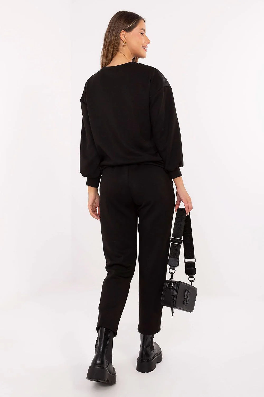 ensemble féminin élégant confortable viscose élasthanne sweat matelassé col rond manches longues pantalon taille haute jambes fuselées poches latérales