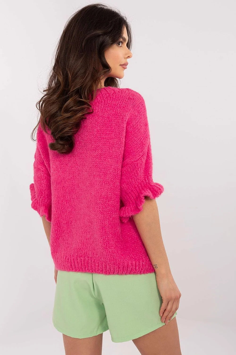 Pull élégant pour femme en mélange doux, manches courtes, col rond, design décontracté, style moderne, couleur audacieuse, idéal pour tous les jours, travail ou occasion semi-formelle