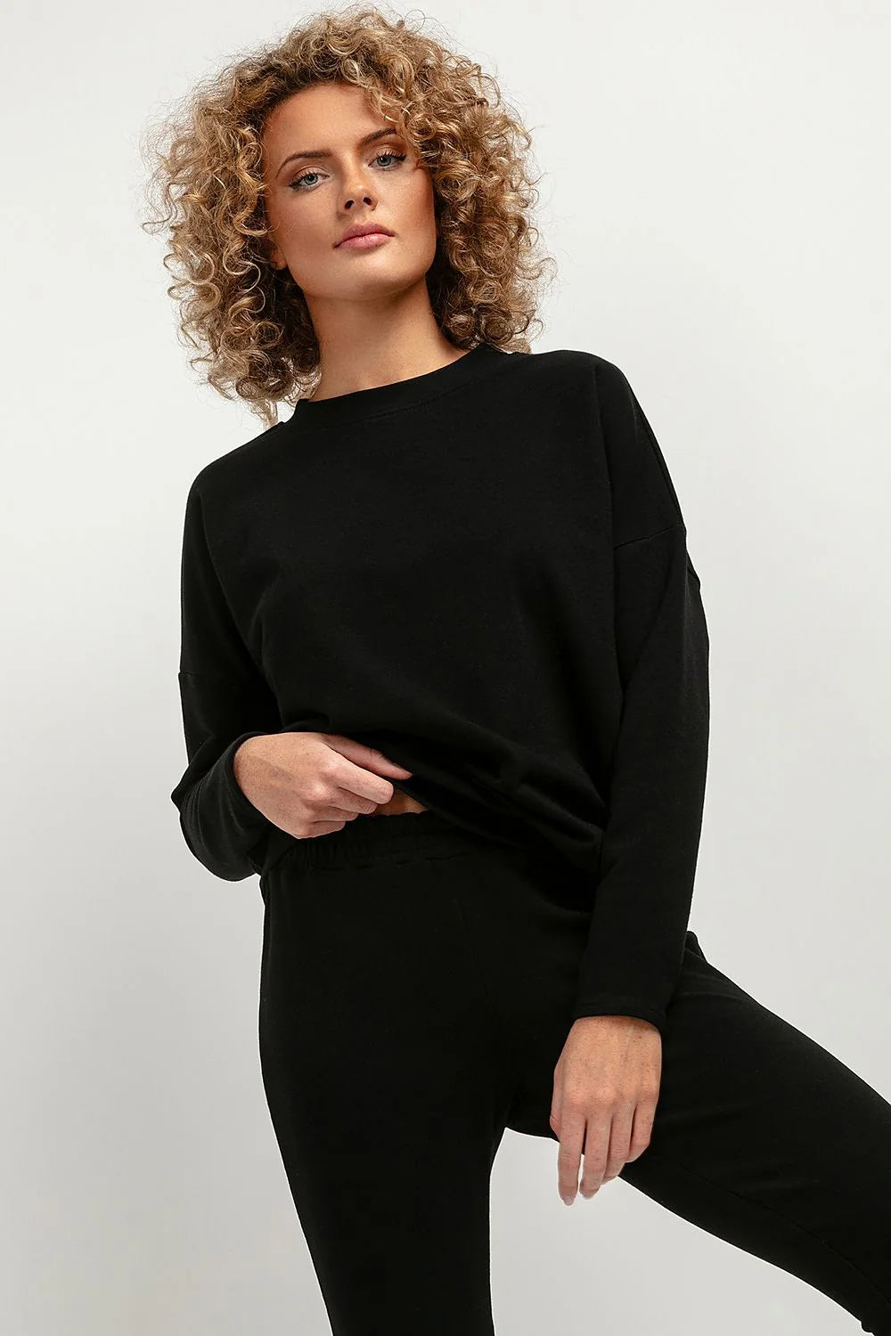 Ensemble casual femme noir minimaliste haut ample manches longues pantalon élastique polyester coton 70% 30%