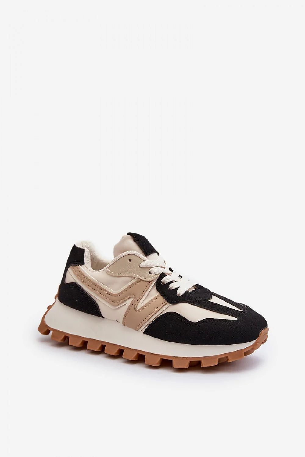 Chaussures de sport design moderne élégant couleurs neutres cuir écologique confort femme hauteur 5.5 cm semelle amortie piano baskets daily style