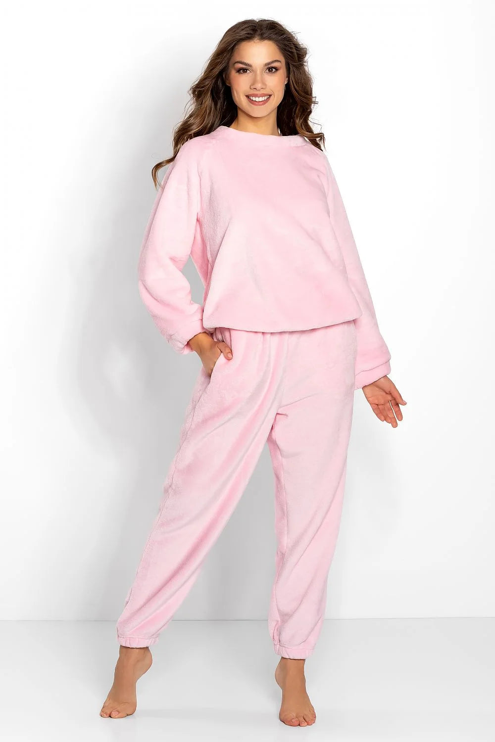 ensemble femme confortable rose pastel microfibre velours doux chaud haut manches longues pantalon jogger taille élastique poches latérales