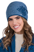 Bonnet féminin élégant en laine bleu denim brodé fleur métallique ajustable hiver automne mode accessoire