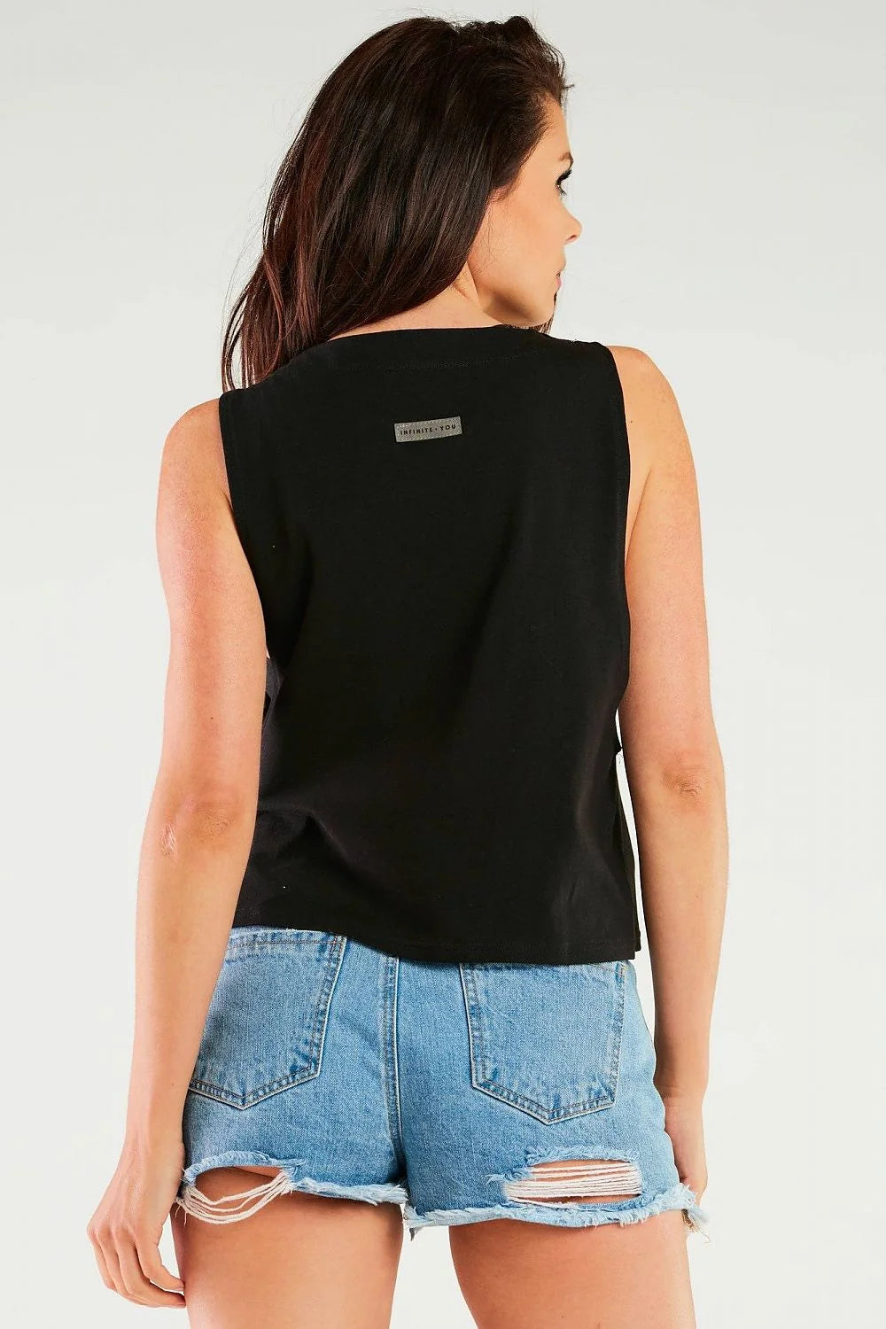 chemisier sans manches ample minimaliste noir coton lycra coupe droite col arrondi décontracté ourlet effiloché boucle métal Pologne estival