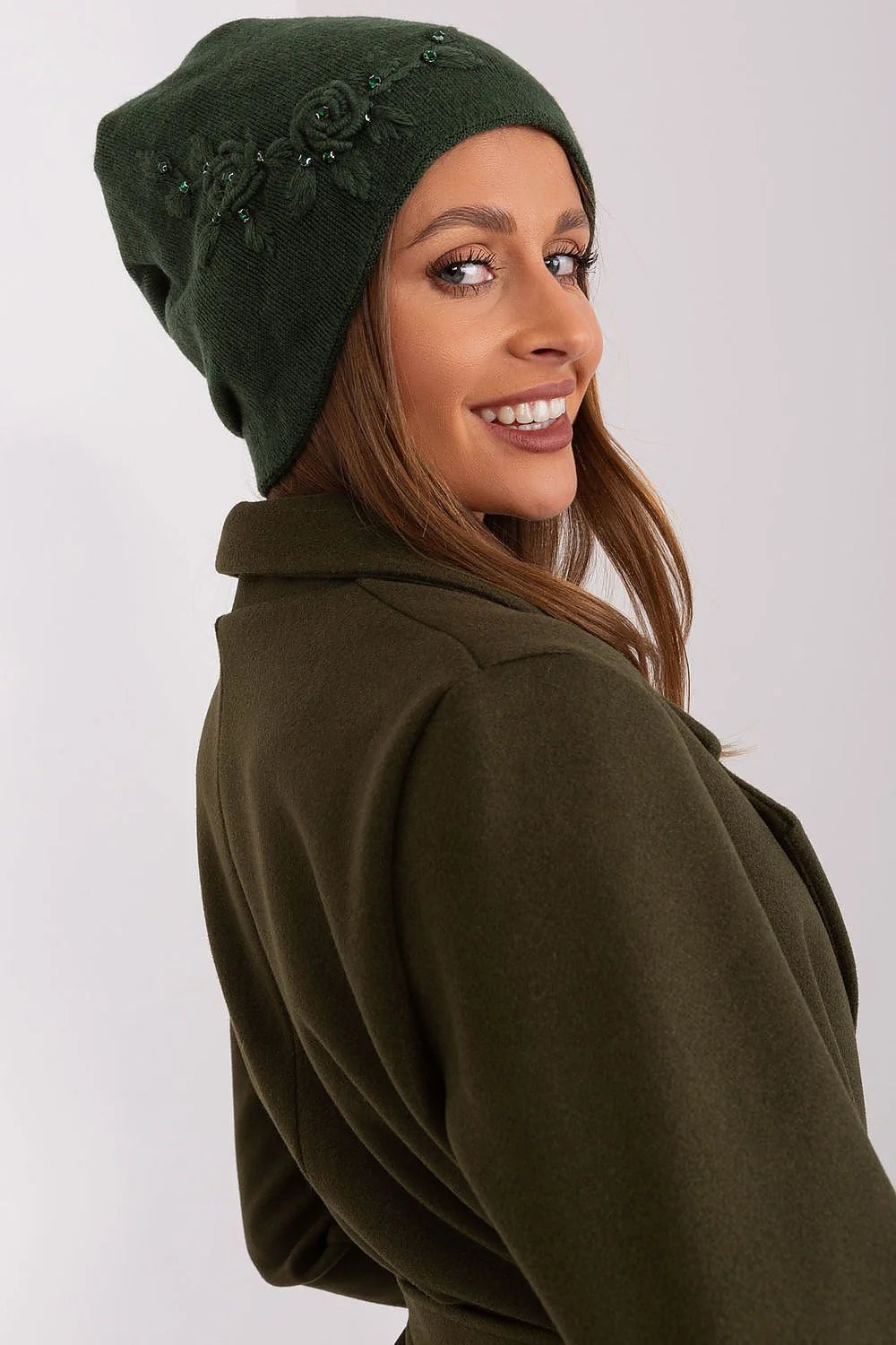 Bonnet d'hiver élégant en tricot acrylique coton cachemire pour femme, style classique, couleur verte, accessoire mode
