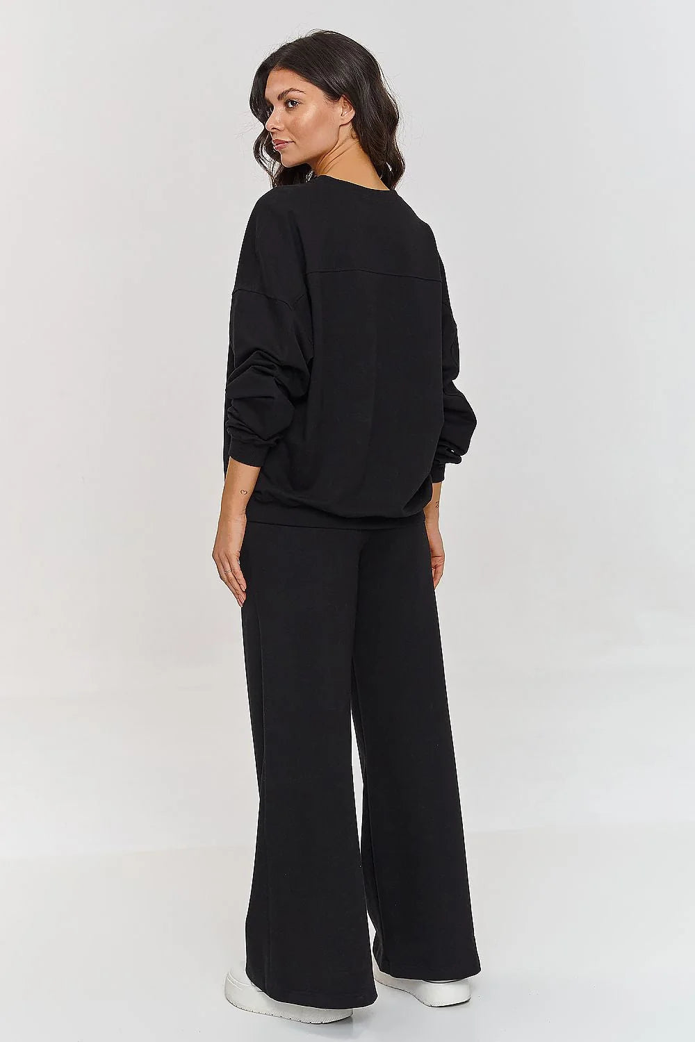 Ensemble Makadamia pour femmes, survêtement confortable style casual oversize manches longues pantalon large couleur noire matériau doux