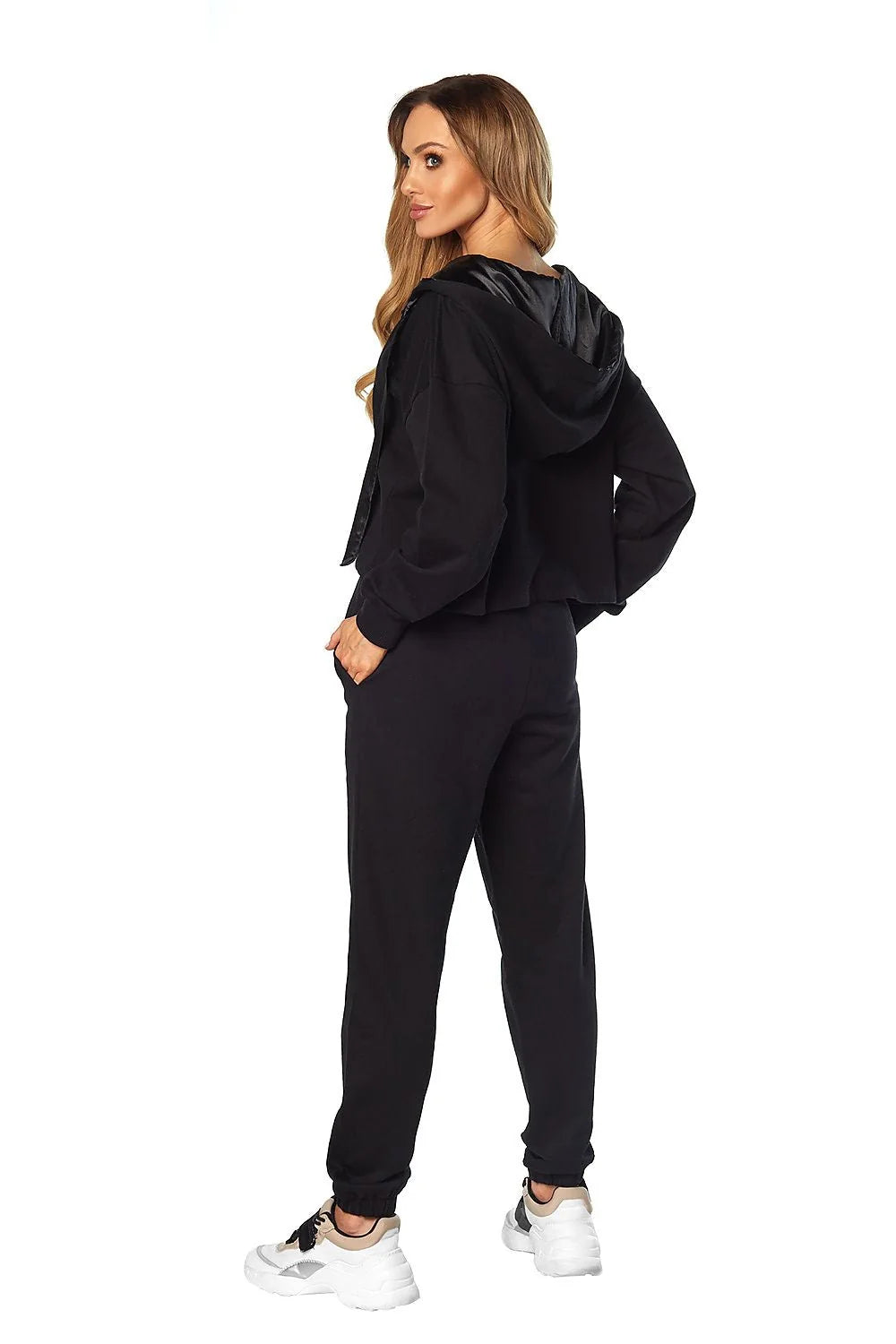 Ensemble jogging coton noir chic décontracté capuche satinée coupe ample détente femmes athleisure