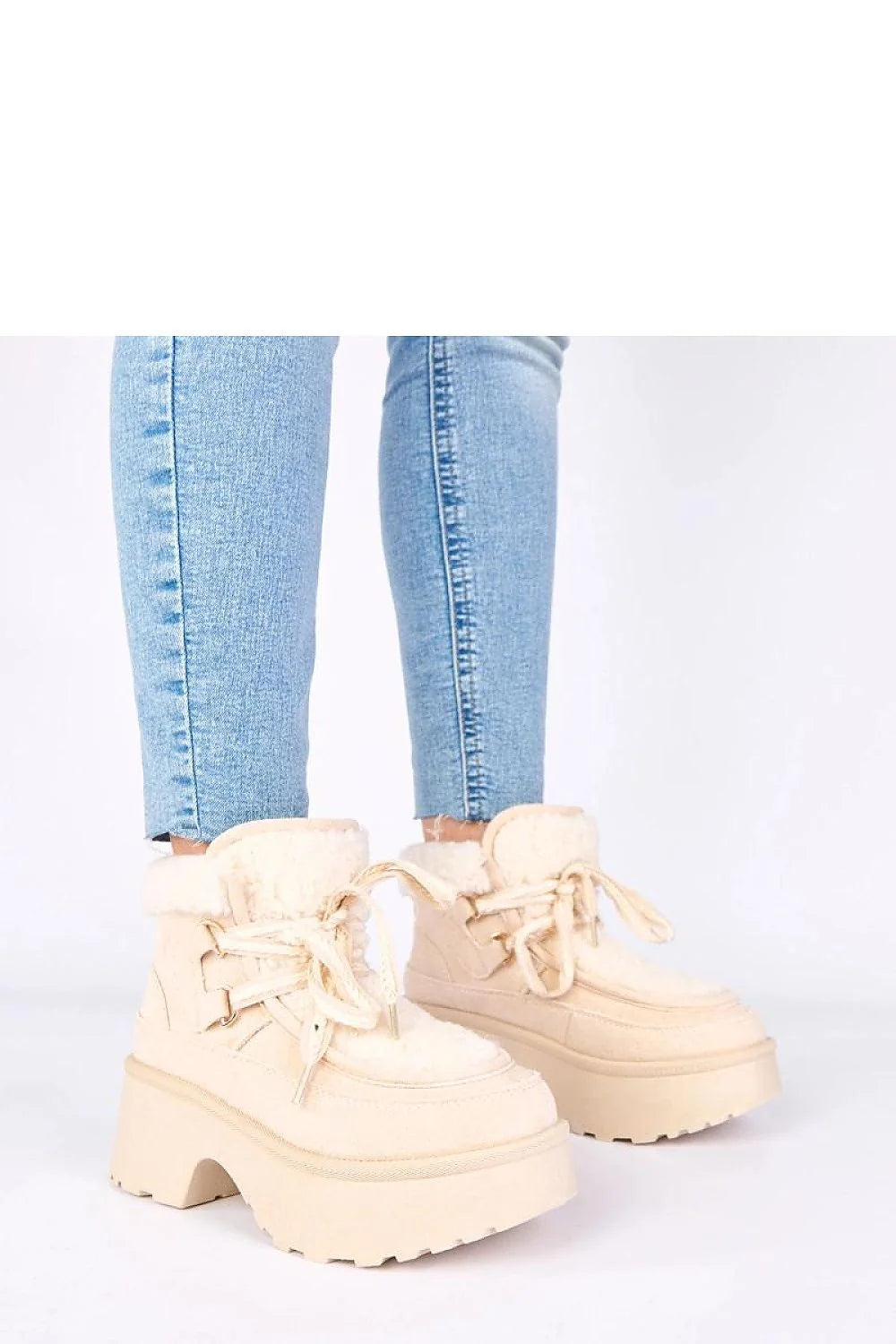 bottes neige femme lacées plateforme haute suédine beige crème doublure fourrure bout rond semelle crantée antidérapante