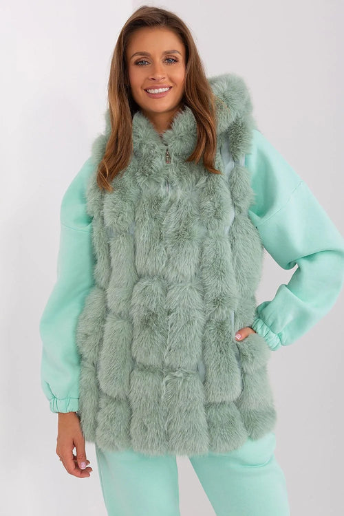 Gilet sans manches pour femmes avec capuche en fausse fourrure moderne texture quadrille couleur vert menthe longueur standard confortable douceur élégance hiver 2023
