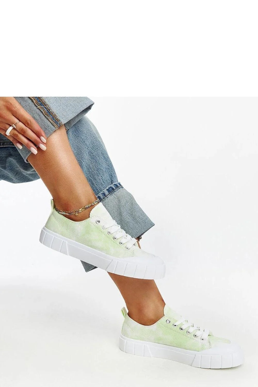 Baskets pour femmes vert pastel design moderne coupe basse semelle épaisse confortable style casual
