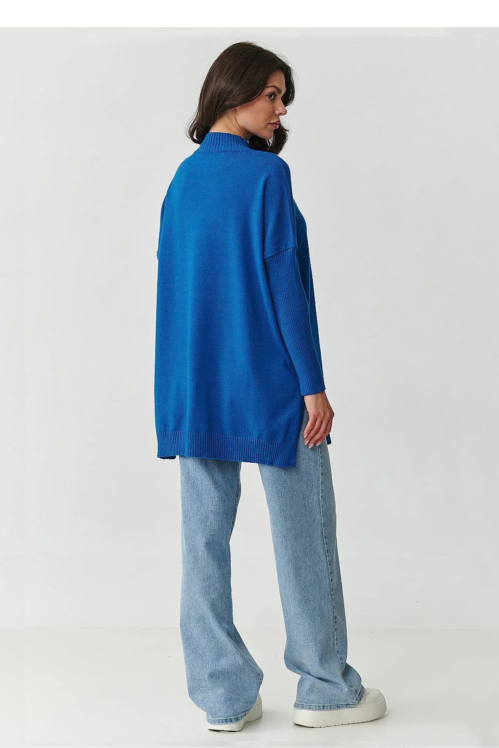 pull oversize femme viscose mélange bleu cobalt col montant côtelé manches longues épaules tombantes fentes latérales coupe longue
