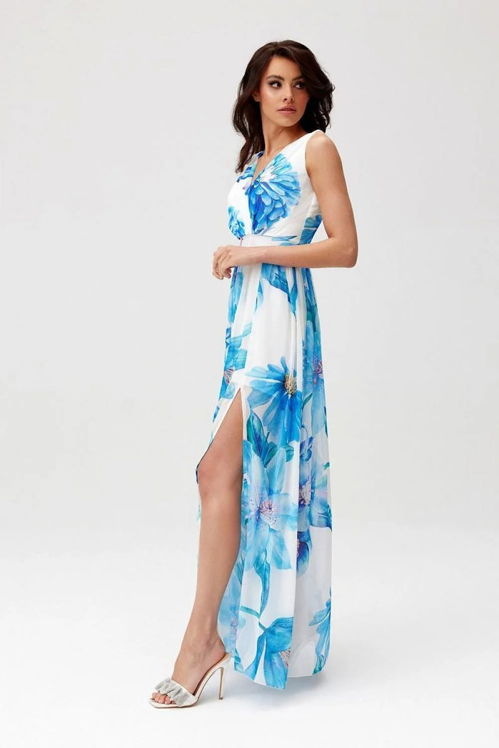 Robe estivale longue sans manches fleurie dos nu tissu léger empire coupe femme occasionnels