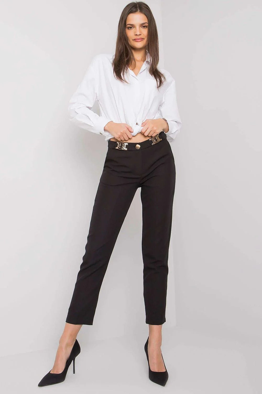 Pantalon noir cigarette lycra polyester confortable élégant ceinture dorée professionnel chic bureau femme mode