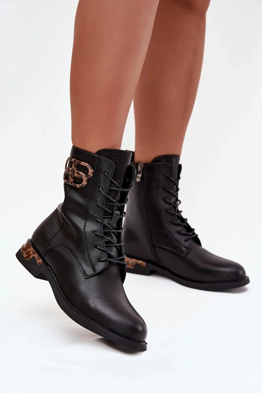 bottines femme cuir naturel noir montantes lacets zip latéral bout rond talon bas bloc imprimé léopard semelle antidérapante