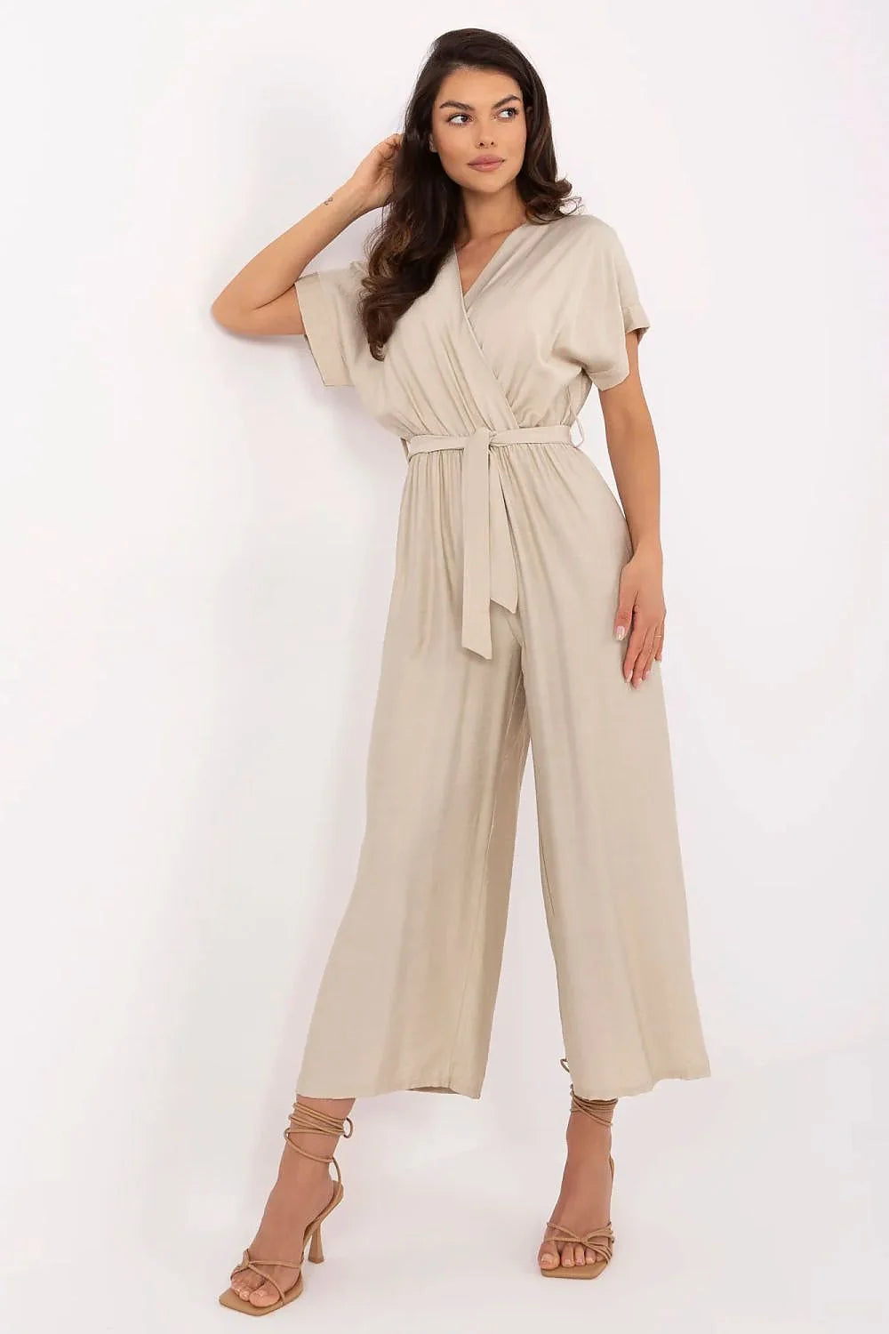 Combinaison femme élégante beige clair style décontracté en viscose nylon ceinture ajustable manches courtes encolure V croisée