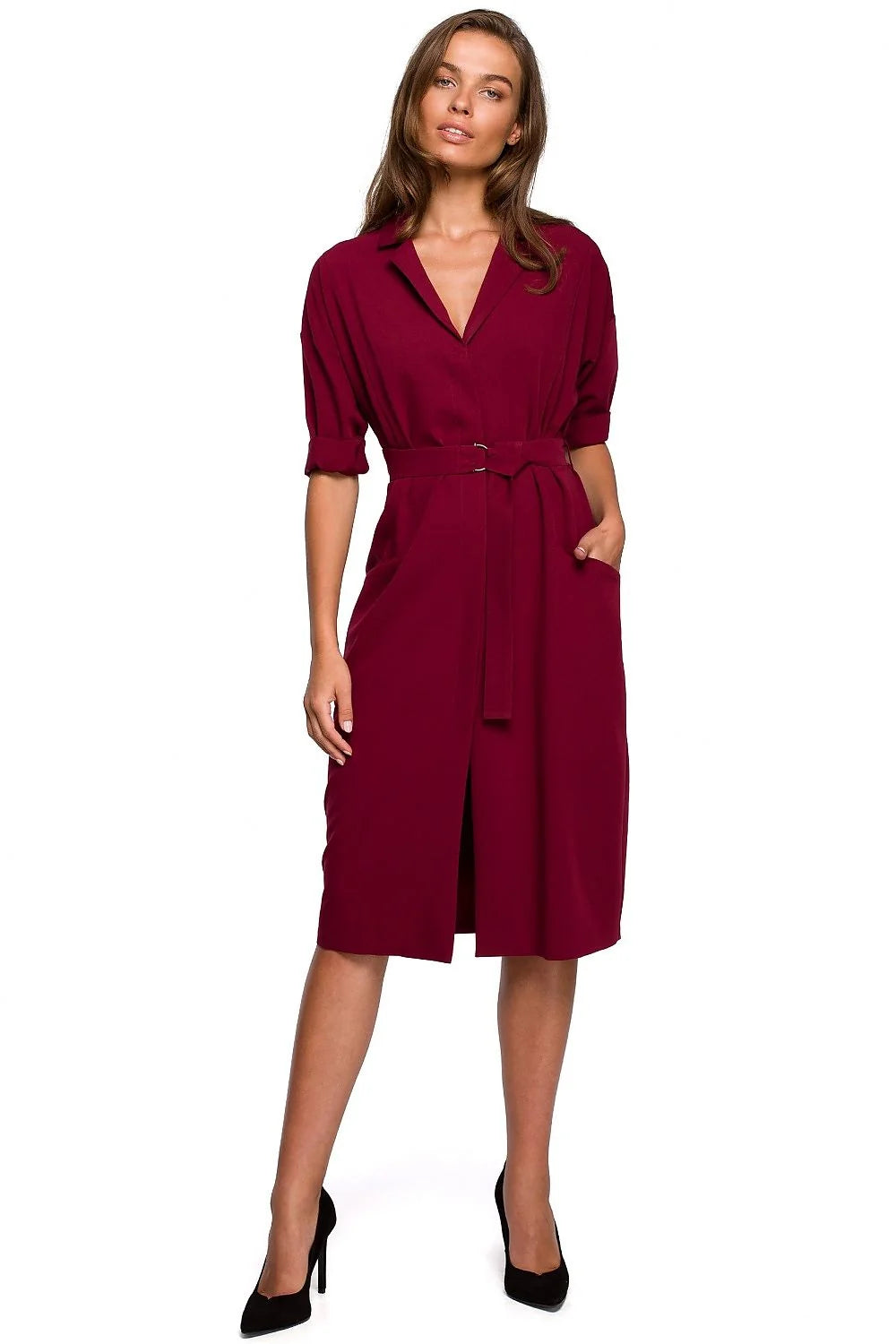 robe chemise noire mi longue fluide crêpe col encolure V manches retroussées ceinture anneau métallique poches latérales ajustable