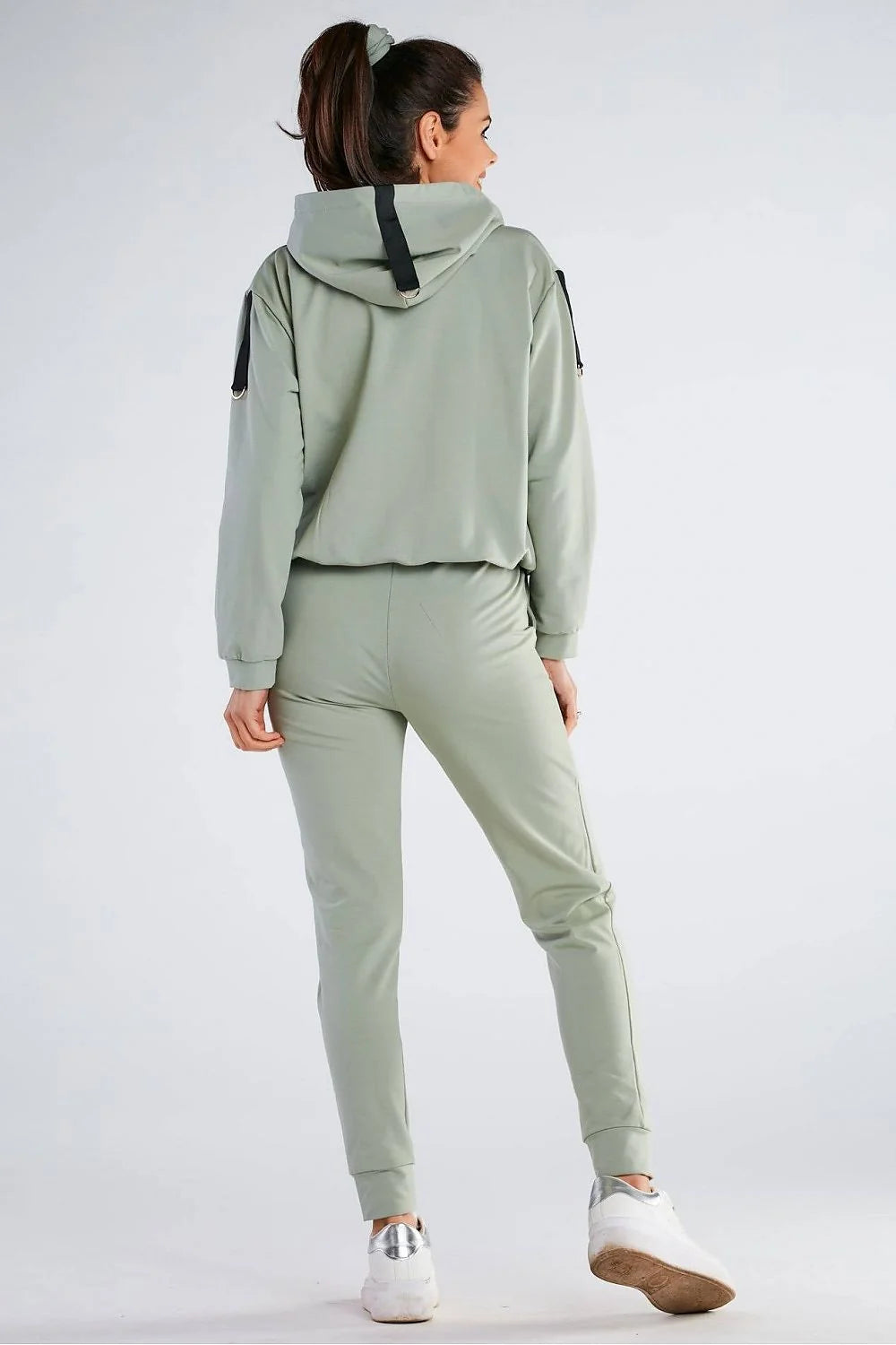 Ensemble casual féminin sweat à capuche et pantalon jogging vert pâle coton élasthanne confortable occasion détente ville