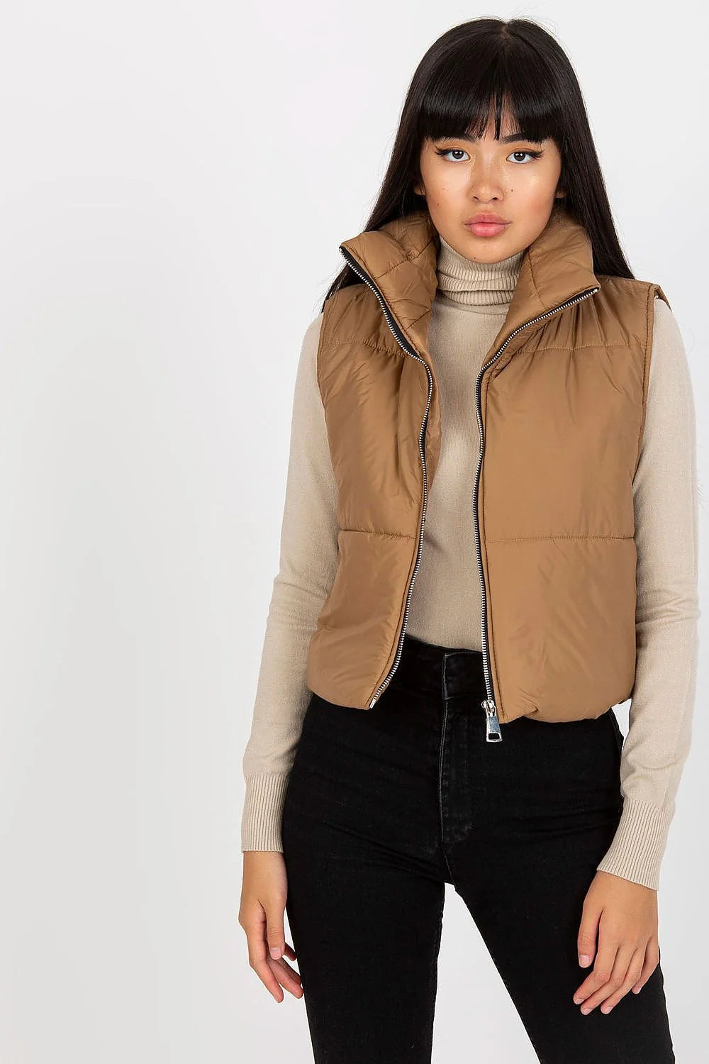Gilet court matelassé sans manches col relevé rembourré fermeture éclair métallique coloris camel taille unique femme