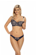 Ensemble lingerie dentelle noire élégante maintien parfait confort quotidien style moderne femme raffinée