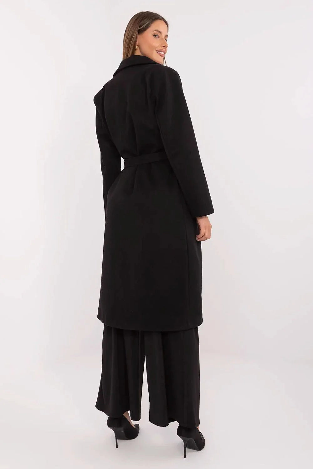 manteau long femme coupe droite col tailleur boutonnage trois boutons noir laine structuré manches longues poches latérales doublé