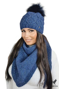 Bonnet et écharpe assortis en coton et laine mérinos élégant pompon fourrure synthétique bleu intense femmes