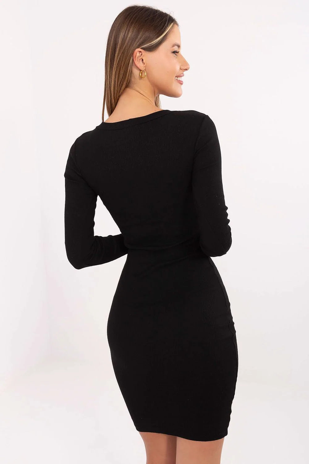 robe moulante pull femme noire côtelée extensible manches longues col rond longueur genou coton élasthanne ajustée confortable minimaliste polyvalente