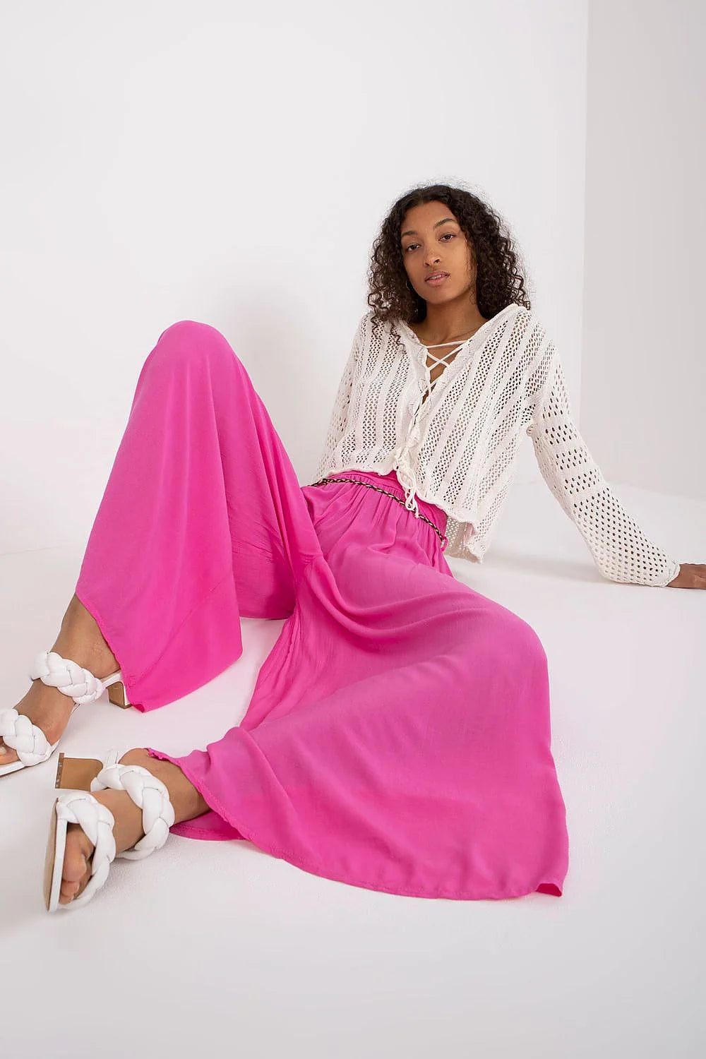 Ensemble féminin chic crop top et pantalon large femme noir ajusté confort matières douces