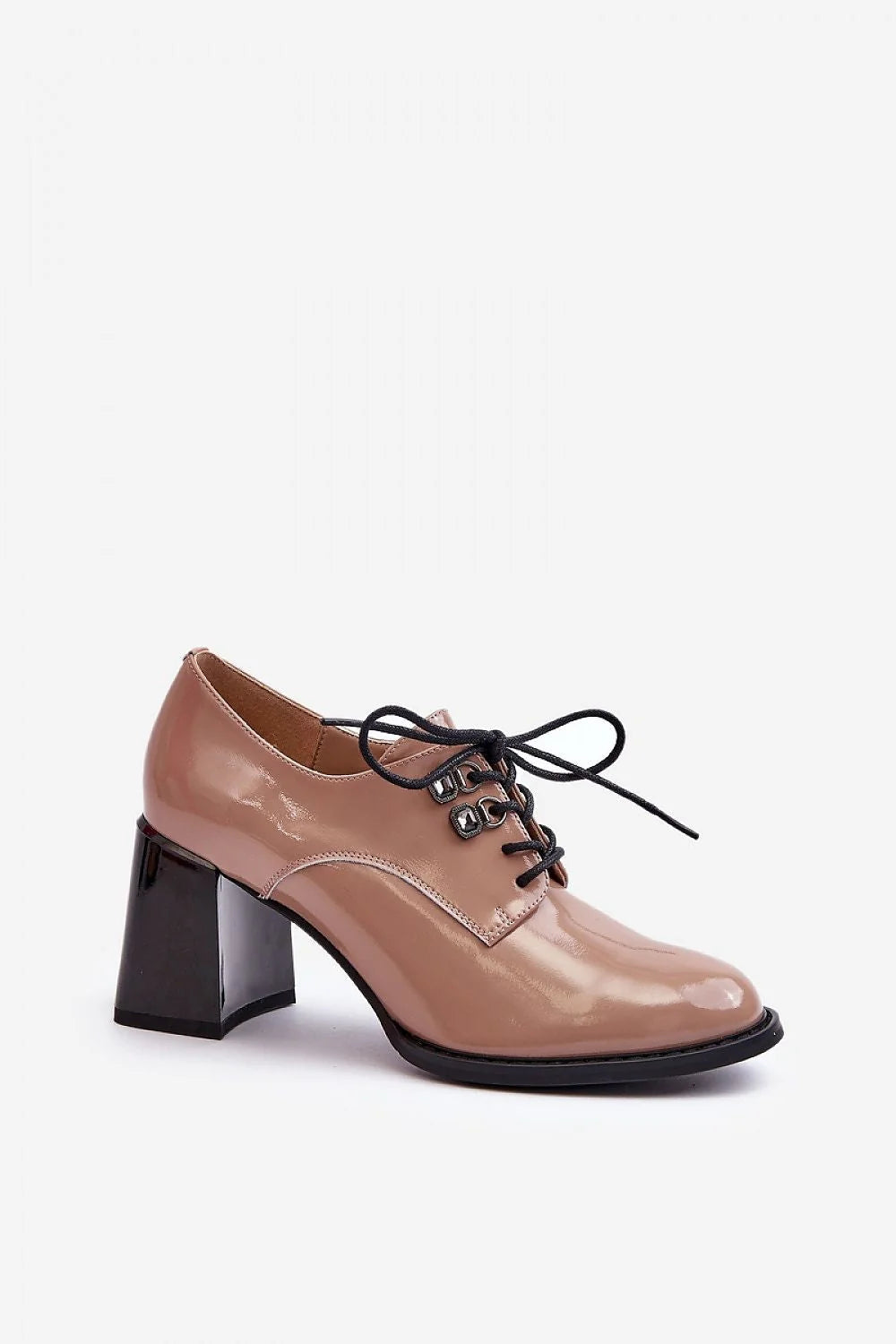 Chaussures femmes modernes style derby cuir verni beige talon épais laces noires comfort occasions多种