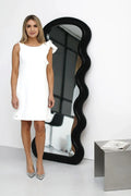 Robe de cocktail Jersa blanche design épuré manches sans encolure bateau genoux taille ajustable Polyester élasthanne occasion spéciale femmes
