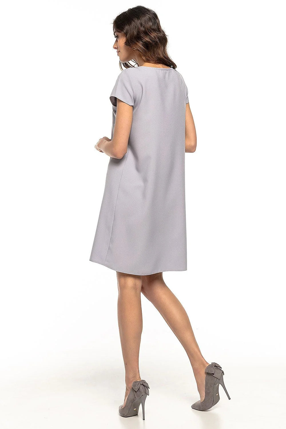 Robe de jour en coton floral élégante et confortable pour femmes actives et modernes au quotidien