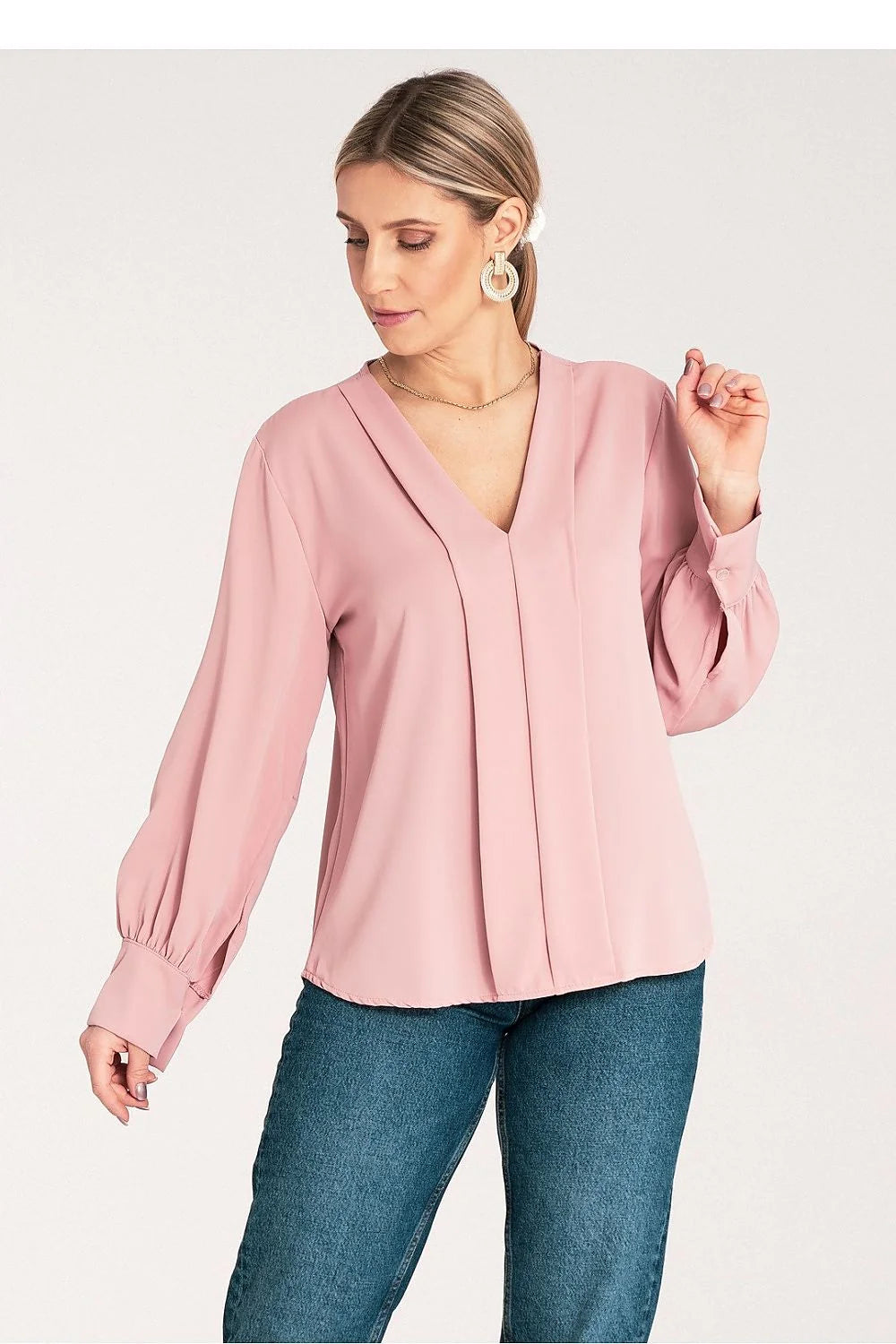 Chemisier élégant pour femme en satin longues manches encolure V poignets boutonnés coupe droite coloris rose pâle polyester 100%