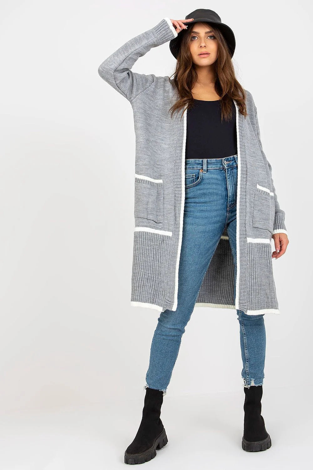 Cardigan Rue Paris long pour femme, design moderne, gris avec accents blancs, maille tricotée, manches longues, poches fonctionnelles, vêtement polyvalent printemps-automne