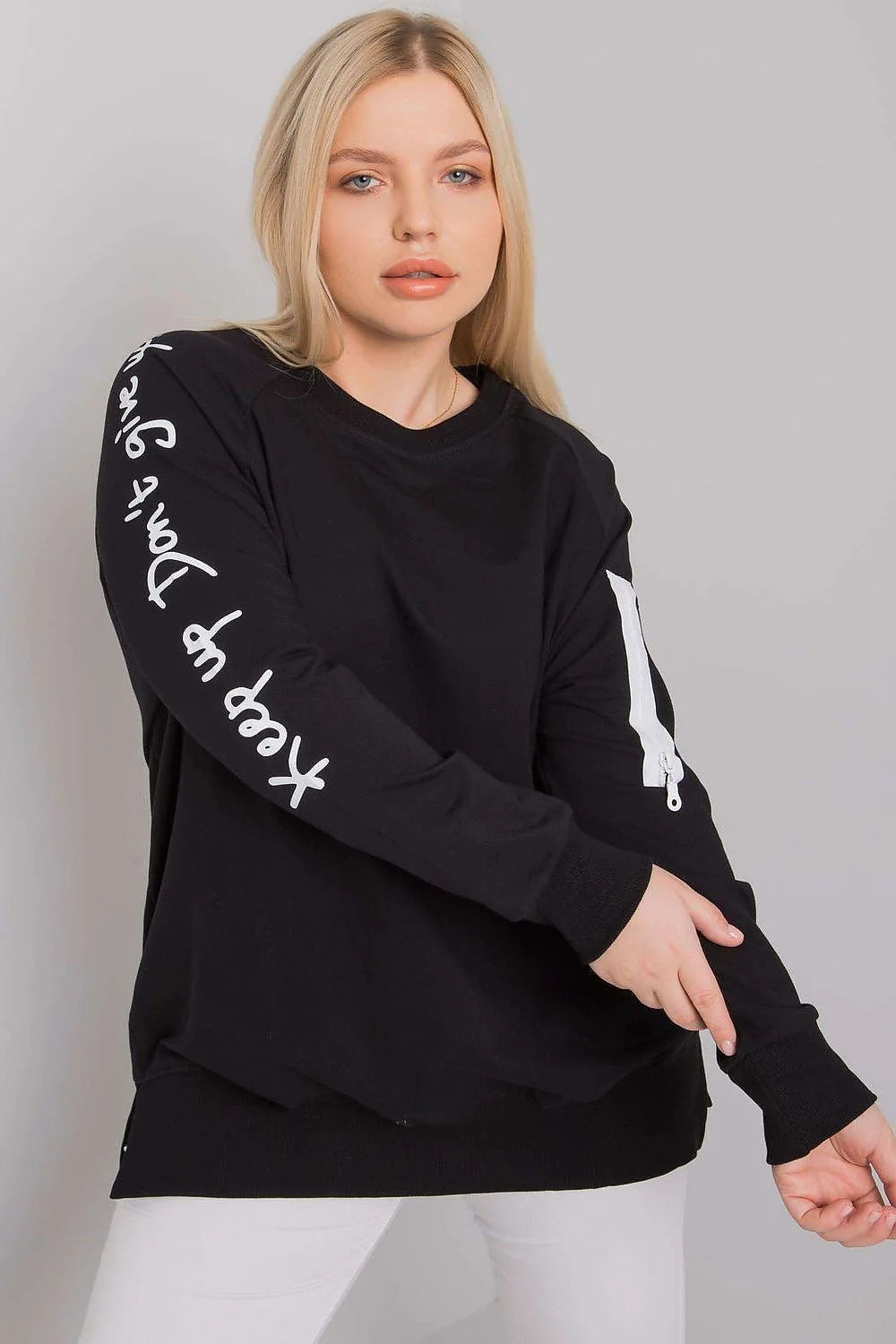 Sweatshirt ample en coton bordeaux décontracté streetwear avec poche zippée et inscription originale femme
