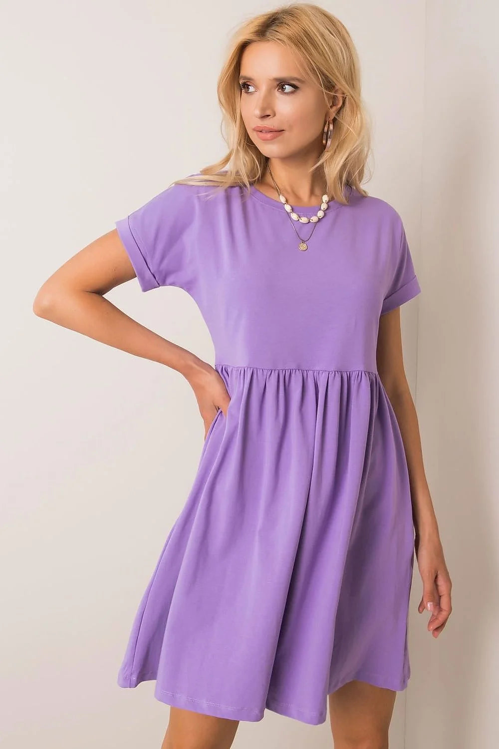 Robe de jour élégante pour femme en violet clair manches courtes retroussées taille ajustée jupe évasée poches latérales Jersey coton