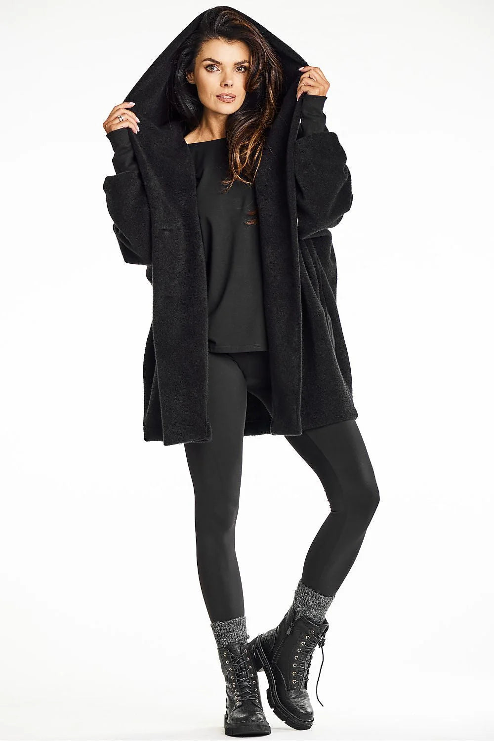 Manteau kimono à capuche pour femme, coupe ample en laine noire, style moderne et élégant