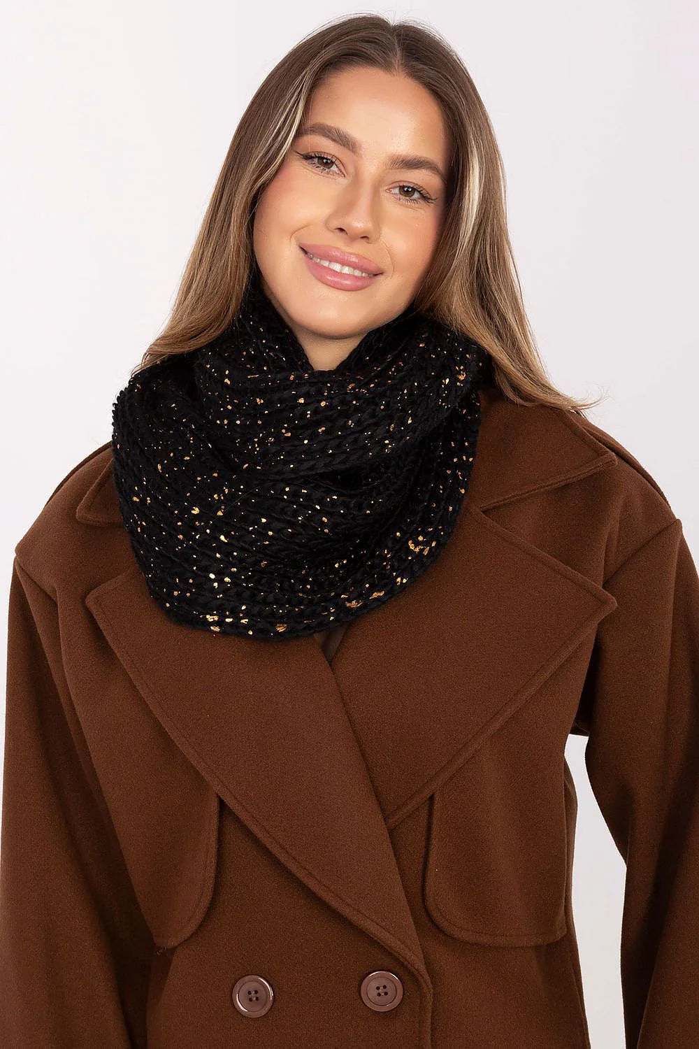snood femme grosse maille tricotée noire paillettes dorées circulaire large enveloppante chic festif doux chaud cosy polyester imprimé coloré ajusté