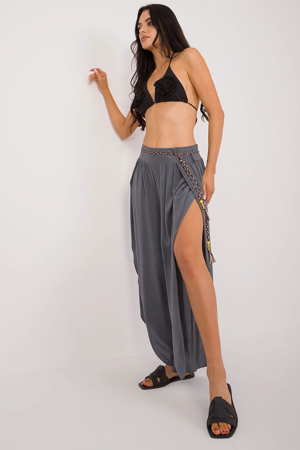Pantalon femme style palazzo ample couleur gris anthracite taille élastique ceinture corde fleurs relief décontracté été