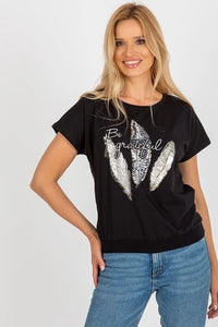 T-shirt femme moderne chemisier Rue Paris design artistique manches courtes encolure ronde imprimé plumes argentées message manuscrit Be grateful coton élasthanne