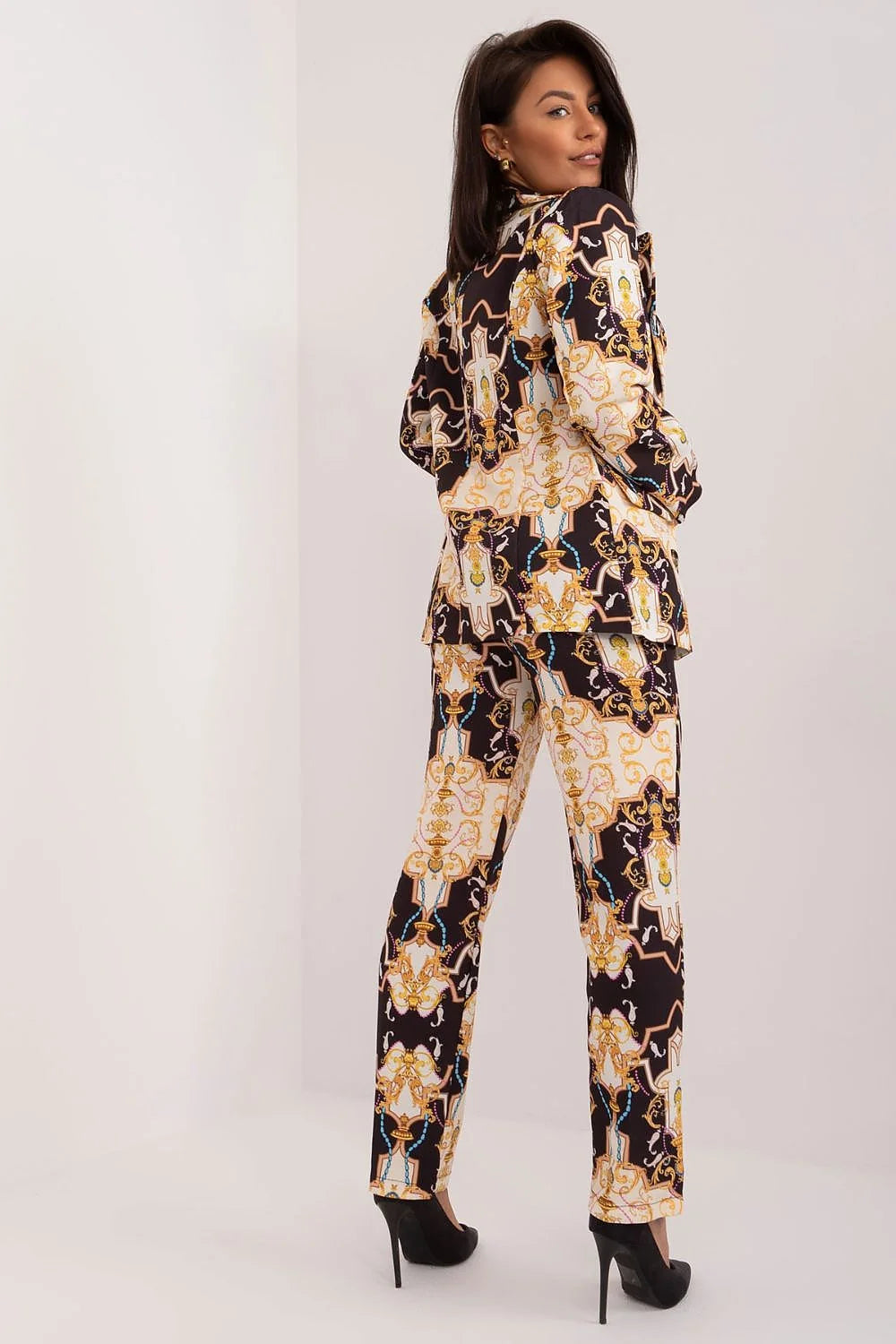 Ensemble Italy Moda pour femme, motifs baroques dorés, noir, blanc, orange, veste ajustée, pantalon taille haute, occasion formelle, chic, luxueux