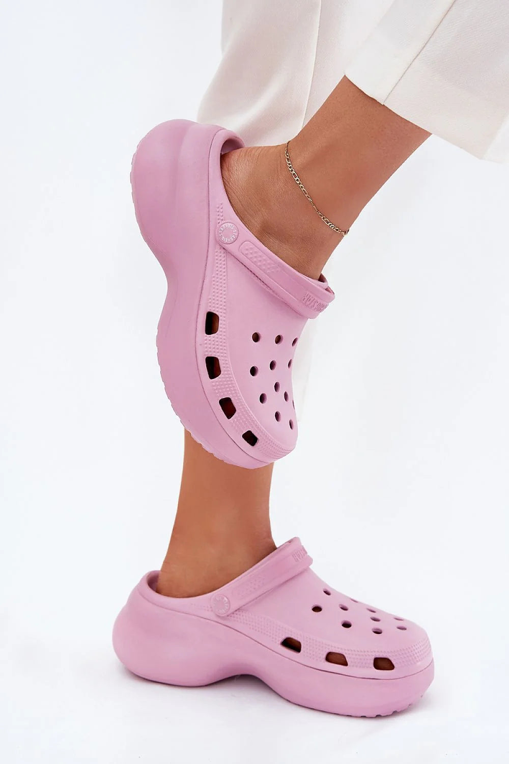 Sandales confortables pour femmes Big Star en mousse Cros Lite rose pâle perforées semelle épaisse style décontracté