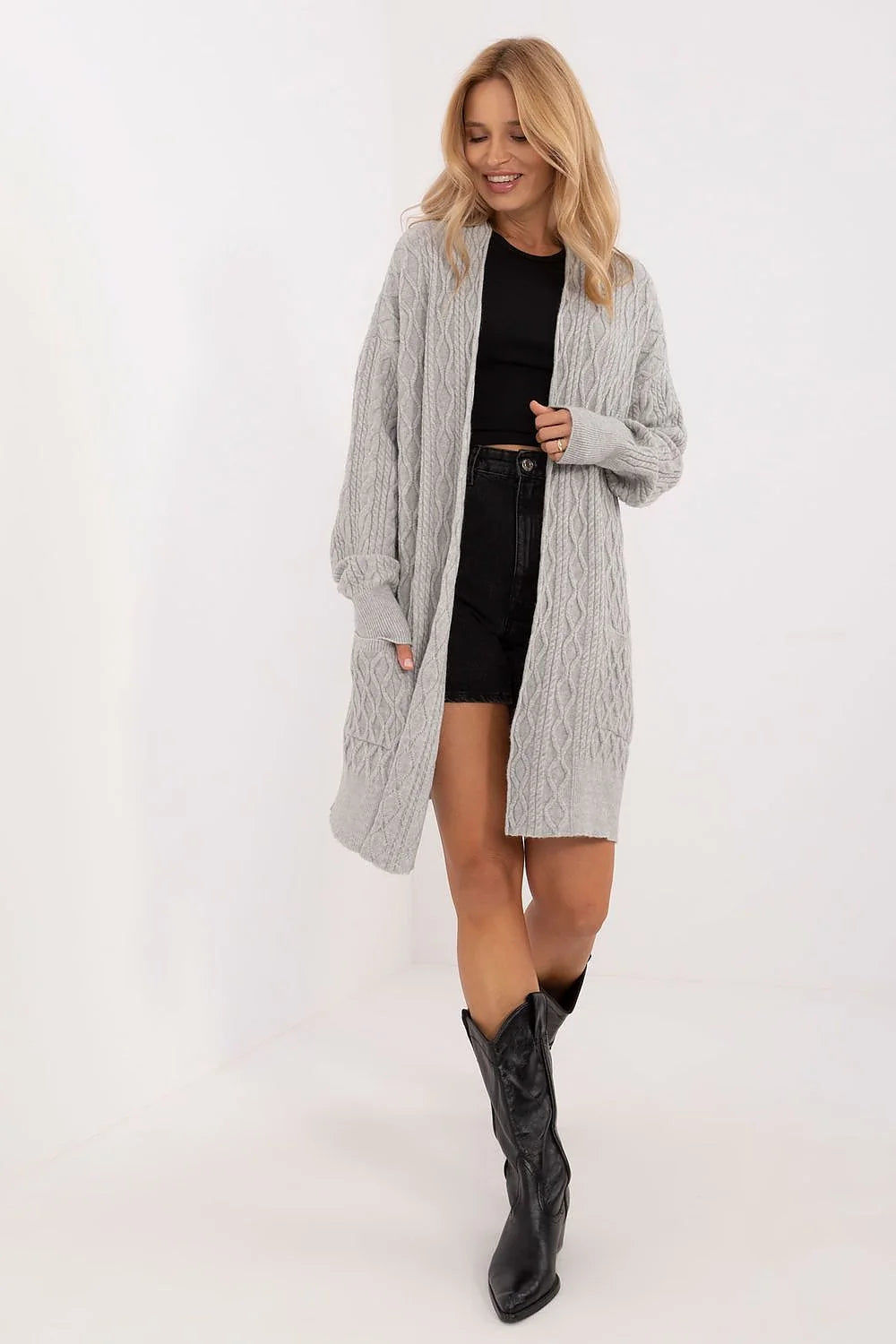 Cardigan pour femme élégant long manches longues col ouvert maille torsadée gris clair maille tricotée