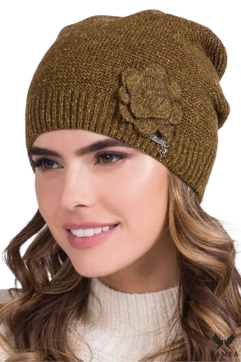 Bonnet élégant pour femme en acrylique-laine soie fleur décorative coupe ample couleur brun doré