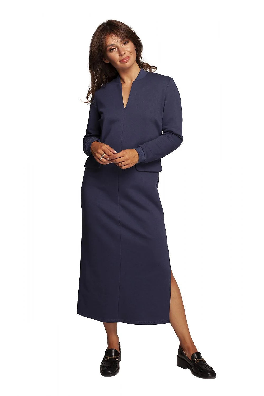 Robe de jour Be Wear longue en coton et polyester, fente haute, manches longues, encolure V, poches rabattables, style épuré, couleur violette profonde pour femme