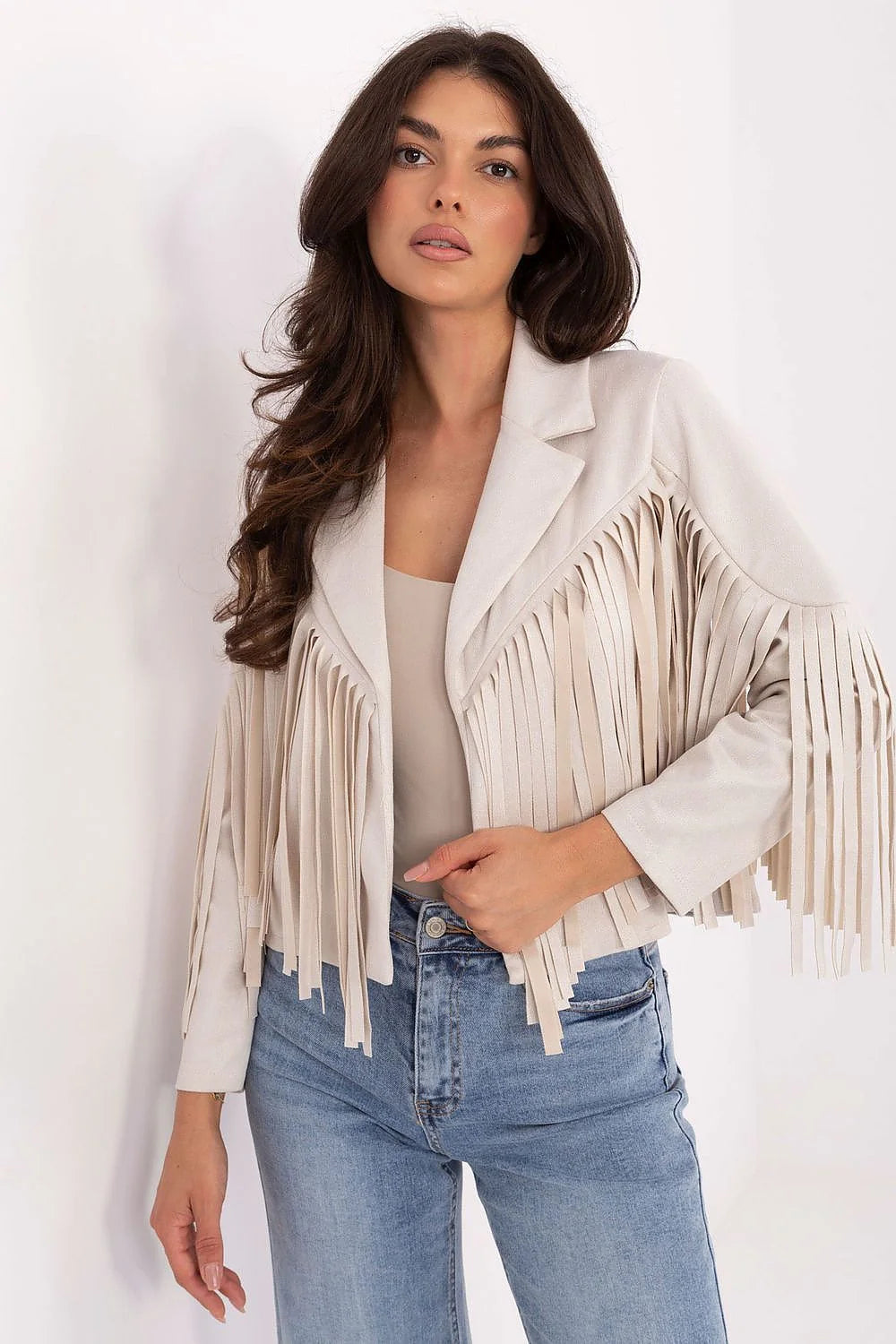 veste blazer femme courte suédine beige franges longues buste manches col tailleur coupe droite cropped bohème western élégante