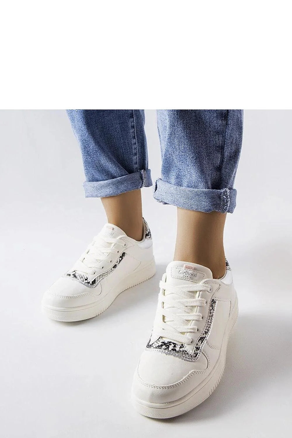baskets femme cuir synthétique motif serpent blanc cassé semelle plateforme épaisse lacets blancs col rembourré finition lisse